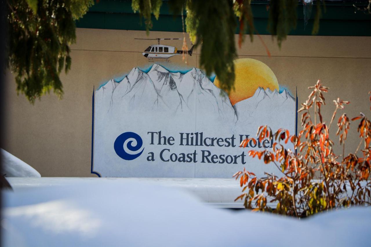 Coast Hillcrest Hotel Revelstoke Exterior photo